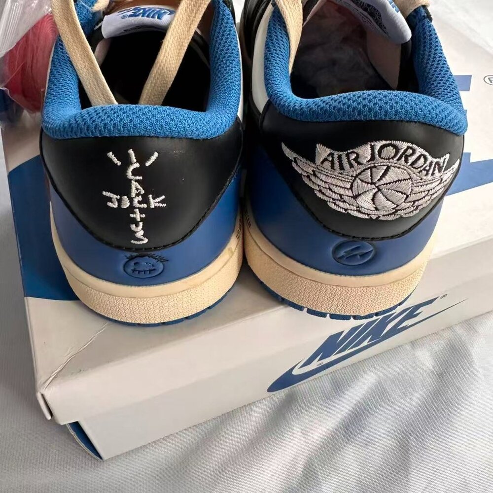 Ir Nike Low-Top Trendy Sneakers - Picture 3 of 7